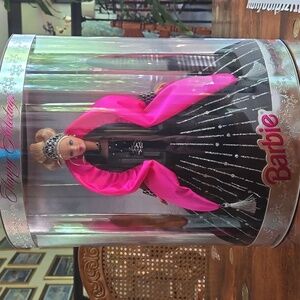 Barbie 1998 holiday.